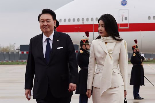 Parmaklıklar Ardındaki Başkan Çift: Yoon & Kim