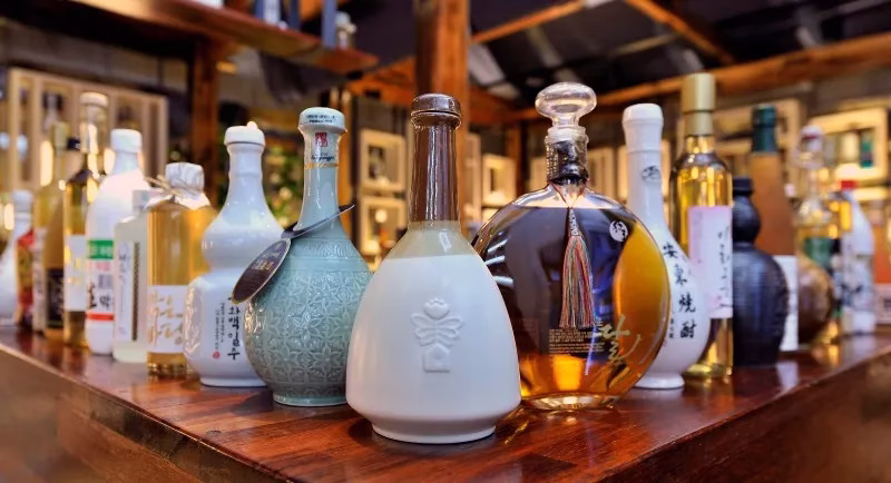 Kore İçecek Kültürü: Soju, Makgeolli ve Geleneksel Tatlar 1 Kore İçecek Kültürü: Soju, Makgeolli ve Geleneksel Tatlar