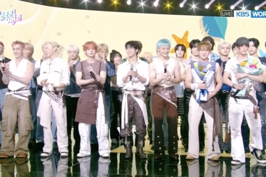 stray kids music bank.jpg